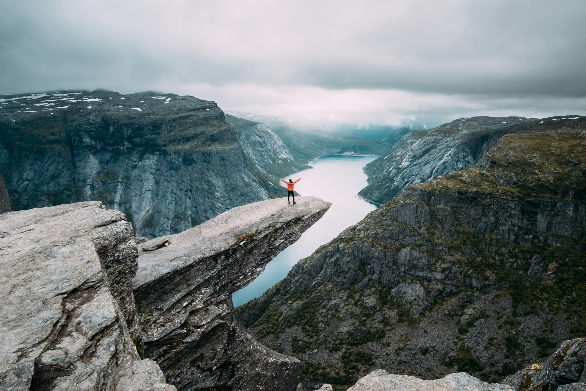 The Ultimate Norway Travel Guide: Top Destinations and Hidden Gems